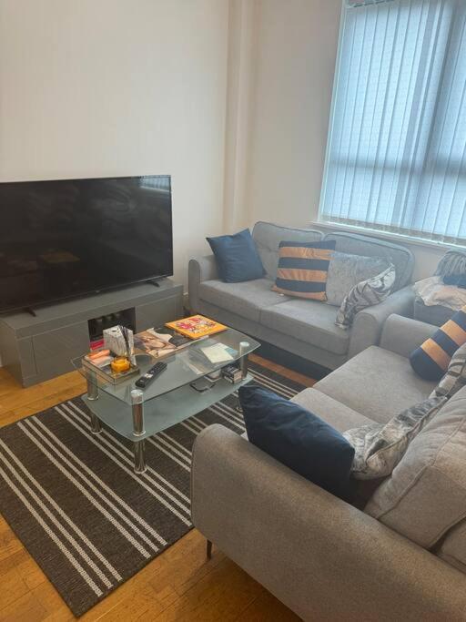Cute And Cosy Apartment ลิเวอร์พูล ภายนอก รูปภาพ